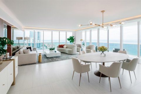 Condominio en alquiler en Hallandale Beach, Florida, 3 dormitorios, 191.84 m2 № 1935855 - foto 4
