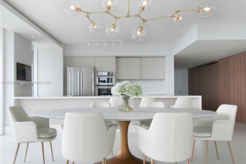 Condominio en alquiler en Hallandale Beach, Florida, 3 dormitorios, 191.84 m2 № 1935855 - foto 17