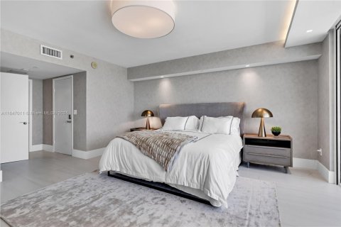 Condominio en alquiler en Hallandale Beach, Florida, 3 dormitorios, 191.84 m2 № 1935855 - foto 19