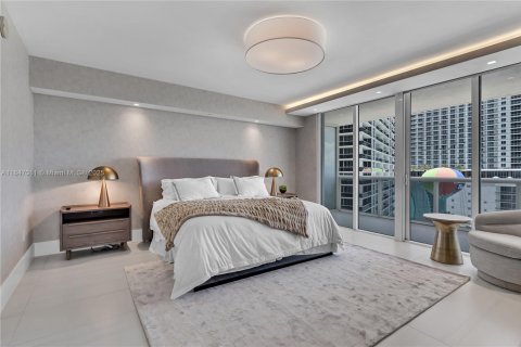 Condominio en alquiler en Hallandale Beach, Florida, 3 dormitorios, 191.84 m2 № 1935855 - foto 18