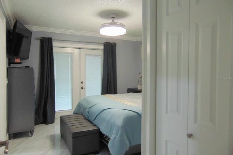 House in Tampa, Florida 3 bedrooms, 138.24 sq.m. № 1882899 - photo 13
