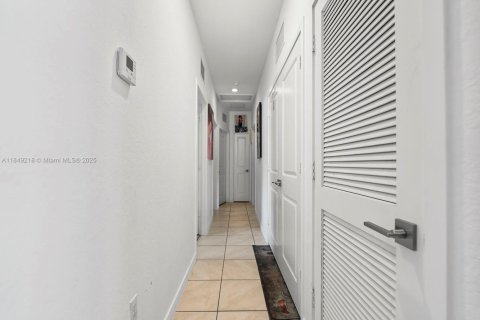 Adosado en venta en Florida City, Florida, 3 dormitorios, 122.17 m2 № 1871386 - foto 9