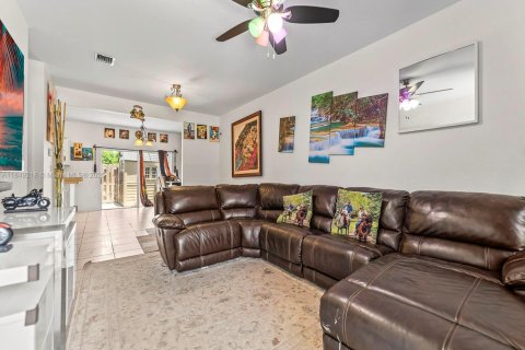 Adosado en venta en Florida City, Florida, 3 dormitorios, 122.17 m2 № 1871386 - foto 5