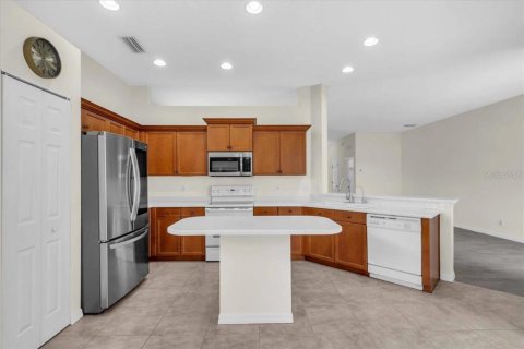 House in Palmetto, Florida 4 bedrooms, 192.59 sq.m. № 1795124 - photo 5