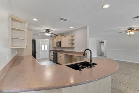 Casa en venta en Port Charlotte, Florida, 2 dormitorios, 168.99 m2 № 1912497 - foto 11