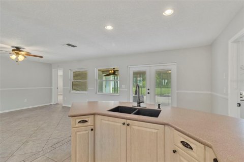 Casa en venta en Port Charlotte, Florida, 2 dormitorios, 168.99 m2 № 1912497 - foto 15