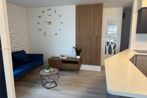 Condo in Fort Lauderdale, Florida, 1 bedroom  № 2047063 - photo 5