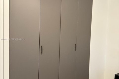 Condo in Fort Lauderdale, Florida, 1 bedroom  № 2047063 - photo 4