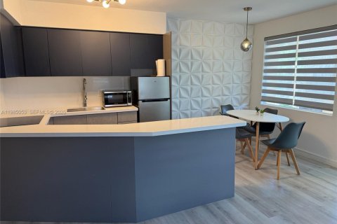 Condo in Fort Lauderdale, Florida, 1 bedroom  № 2047063 - photo 12