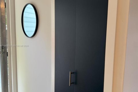 Condo in Fort Lauderdale, Florida, 1 bedroom  № 2047063 - photo 16