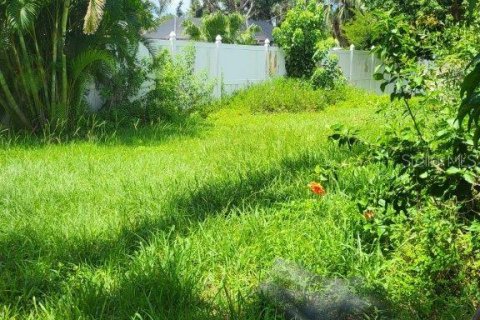 House in Sarasota, Florida 3 bedrooms, 140.28 sq.m. № 1824795 - photo 14