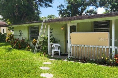 House in Sarasota, Florida 3 bedrooms, 140.28 sq.m. № 1824795 - photo 1