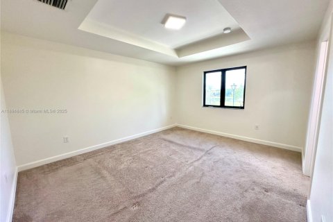 Touwnhouse à vendre à Miami, Floride: 3 chambres, 165.09 m2 № 1947760 - photo 13