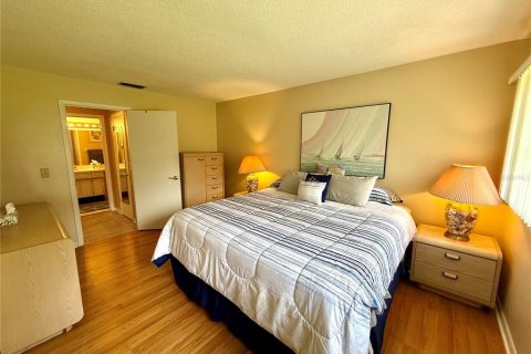 Condo in Pinellas Park, Florida, 1 bedroom  № 1838472 - photo 13