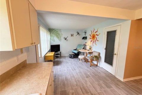 Condo in Pinellas Park, Florida, 1 bedroom  № 1838472 - photo 10