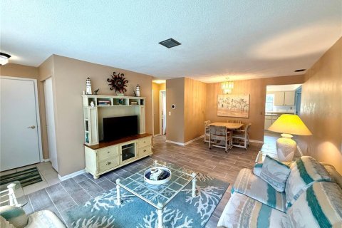 Condo in Pinellas Park, Florida, 1 bedroom  № 1838472 - photo 5