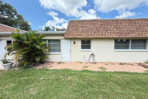 Condo in Pinellas Park, Florida, 1 bedroom  № 1838472 - photo 21