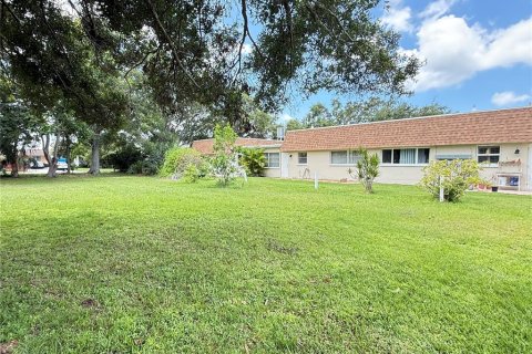 Condo in Pinellas Park, Florida, 1 bedroom  № 1838472 - photo 25