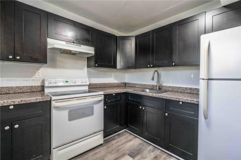 Снять в аренду квартиру в Майами-Бич, Флорида 2 спальни, 92.9м2, № 1943803 - фото 7