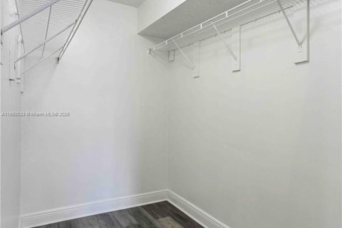 Снять в аренду квартиру в Майами-Бич, Флорида 2 спальни, 92.9м2, № 1943803 - фото 20
