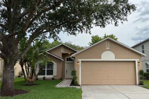 House in Orlando, Florida 3 bedrooms, 138.61 sq.m. № 1771946 - photo 1
