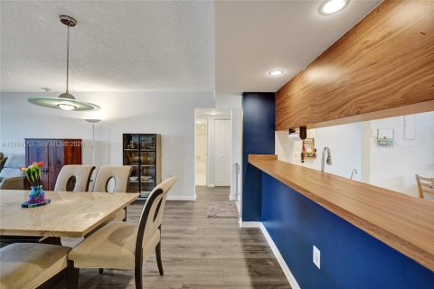 Condo in Davie, Florida, 2 bedrooms  № 2067445 - photo 21
