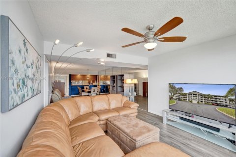Condo in Davie, Florida, 2 bedrooms  № 2067445 - photo 22