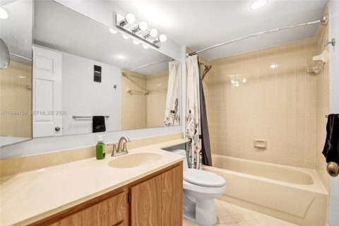 Condo in Davie, Florida, 2 bedrooms  № 2067445 - photo 18