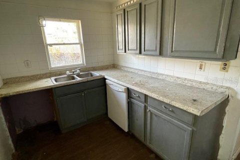 House in Tampa, Florida 3 bedrooms, 126.72 sq.m. № 1769626 - photo 6