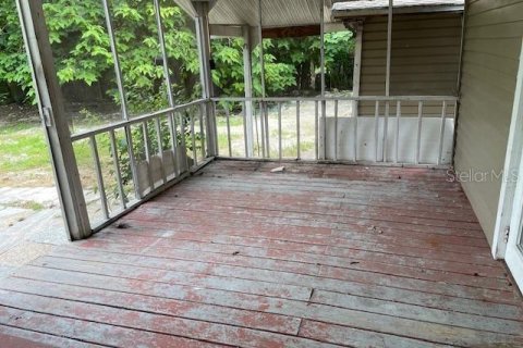 House in Tampa, Florida 3 bedrooms, 126.72 sq.m. № 1769626 - photo 15