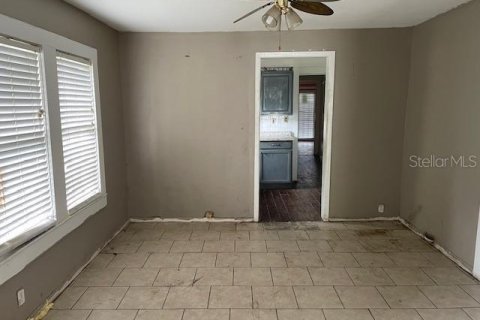 House in Tampa, Florida 3 bedrooms, 126.72 sq.m. № 1769626 - photo 5