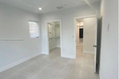 Villa ou maison à louer à Miami, Floride: 2 chambres № 1941205 - photo 19