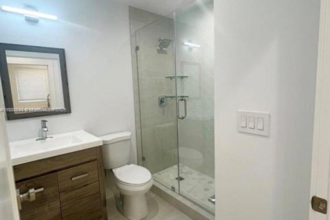 Villa ou maison à louer à Miami, Floride: 2 chambres № 1941205 - photo 15