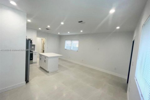 Villa ou maison à louer à Miami, Floride: 2 chambres № 1941205 - photo 8