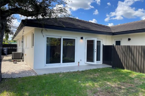 Villa ou maison à louer à Miami, Floride: 2 chambres № 1941205 - photo 28