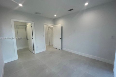 Villa ou maison à louer à Miami, Floride: 2 chambres № 1941205 - photo 20