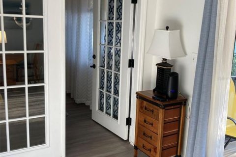 Condo in Saint Petersburg, Florida, 2 bedrooms  № 1658653 - photo 22