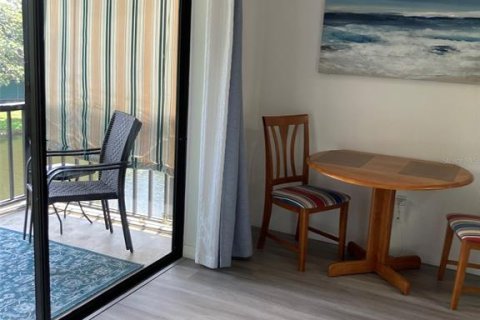 Condo in Saint Petersburg, Florida, 2 bedrooms  № 1658653 - photo 19