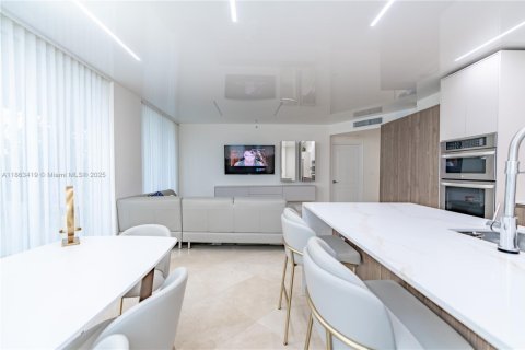 Купить кондоминиум в Санни-Айлс-Бич, Флорида 3 спальни, 134.62м2, № 1983219 - фото 26