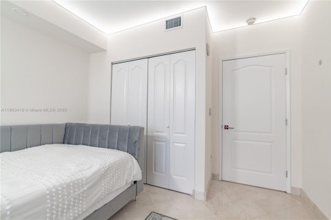 Купить кондоминиум в Санни-Айлс-Бич, Флорида 3 спальни, 134.62м2, № 1983219 - фото 21