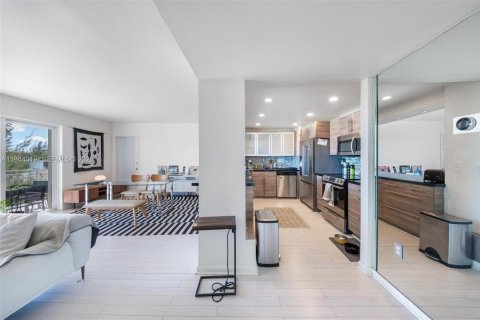 Copropriété à vendre à Miami, Floride: 2 chambres, 126.16 m2 № 2001175 - photo 7