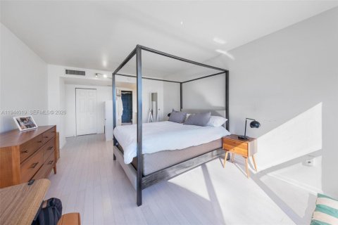 Copropriété à vendre à Miami, Floride: 2 chambres, 126.16 m2 № 2001175 - photo 15