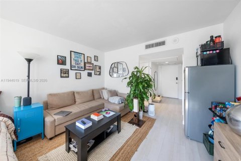 Copropriété à vendre à Miami, Floride: 2 chambres, 126.16 m2 № 2001175 - photo 23