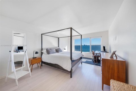 Copropriété à vendre à Miami, Floride: 2 chambres, 126.16 m2 № 2001175 - photo 13