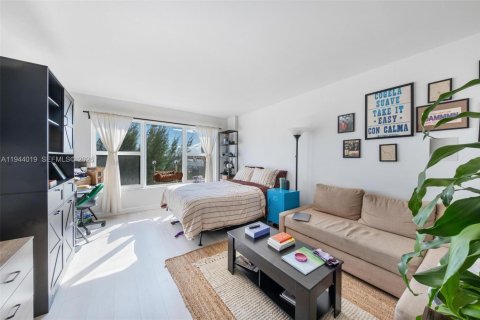 Copropriété à vendre à Miami, Floride: 2 chambres, 126.16 m2 № 2001175 - photo 22