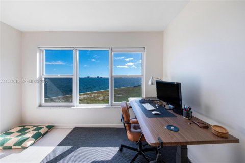 Copropriété à vendre à Miami, Floride: 2 chambres, 126.16 m2 № 2001175 - photo 16