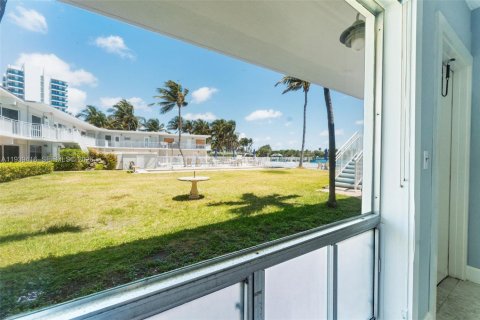 Condominio en alquiler en Pompano Beach, Florida, 1 dormitorio, 59.36 m2 № 1997417 - foto 5