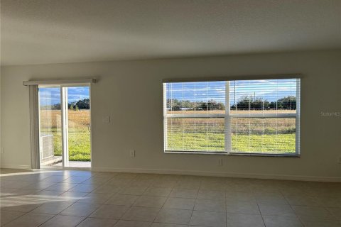 Villa ou maison à louer à Wimauma, Floride: 4 chambres, 179.86 m2 № 2110915 - photo 6