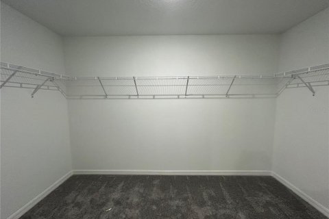 Villa ou maison à louer à Wimauma, Floride: 4 chambres, 179.86 m2 № 2110915 - photo 15