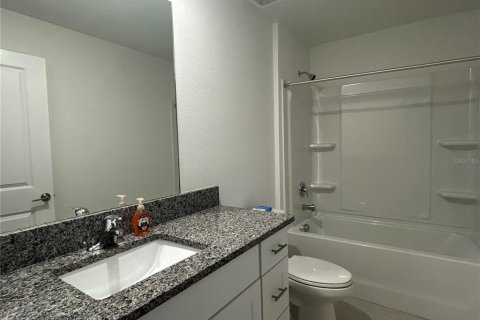 Villa ou maison à louer à Wimauma, Floride: 4 chambres, 179.86 m2 № 2110915 - photo 21